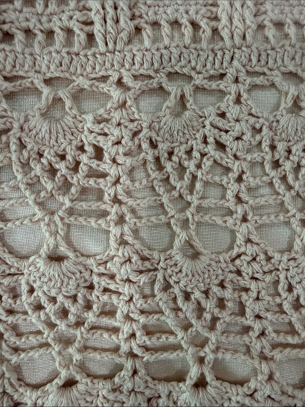 Crochet Shell Tank in Light Beige - Picture 3 of 3